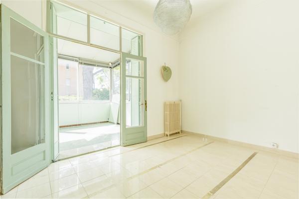 Maison
         4 pièces
        - 179 m² Bien prestige 745 000 € *