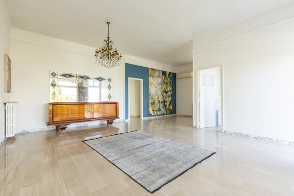 Maison
         4 pièces
        - 179 m² Bien prestige 745 000 € *