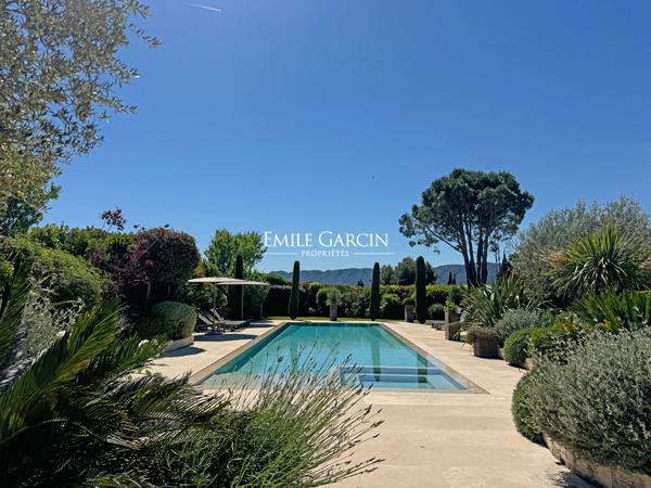 A vendre - Mas en pierre sur les hauteurs de Saint-Rémy -De-Provence