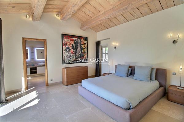 A vendre - Mas en pierre sur les hauteurs de Saint-Rémy -De-Provence