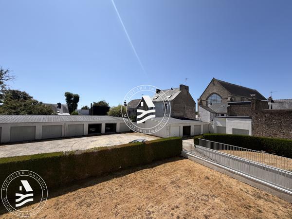 PLACE AUX ROUES - Centre ville d'Auray