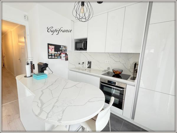 Appartement à vendre 3 pièces dernier étage asceseur grande terrasse