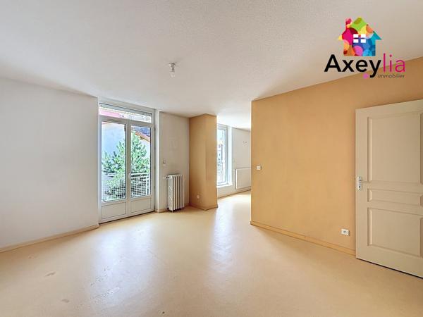 Le Coteau (42120) A VENDRE - LE COTEAU CENTRE - APPARTEMENT T5, BALCON ET CAVE