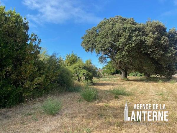 ST PIERRE - TERRAIN A BATIR DE 850 m²