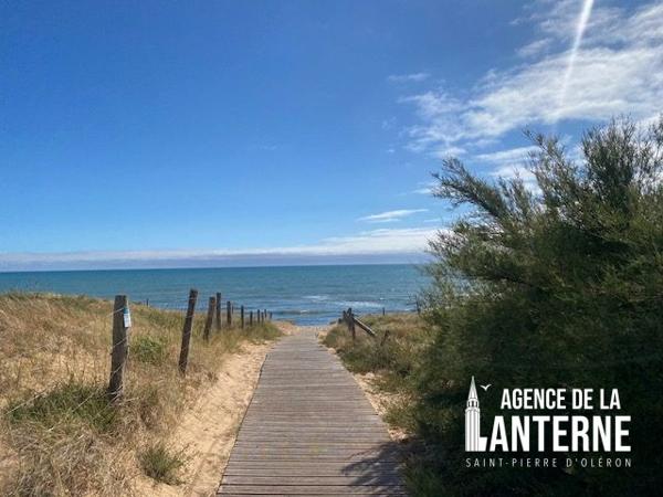 ST PIERRE - TERRAIN A BATIR DE 850 m²