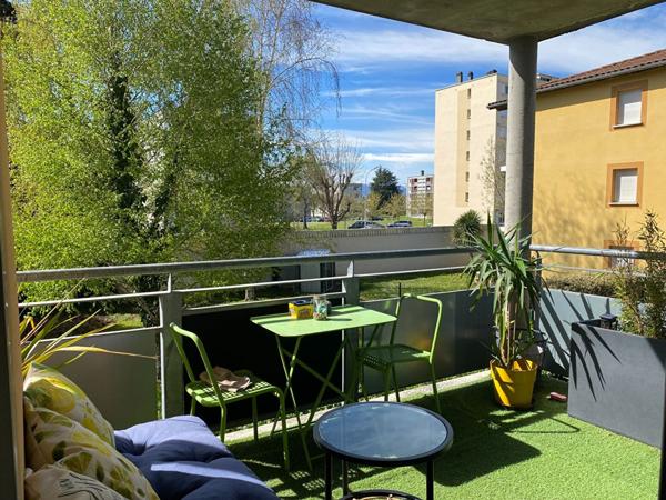 Appartement T3 Tarbes avec double terrasse et garage