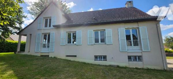 Maison à vendre à Louhans (71500) en Saône-et-Loire (71)

À Louhans, dans le département de S...