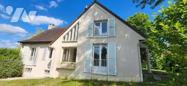 Maison à vendre à Louhans (71500) en Saône-et-Loire (71)

À Louhans, dans le département de S...