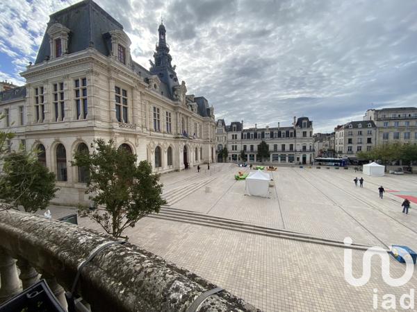 Maison à vendre 10 pièces 640 m² Poitiers