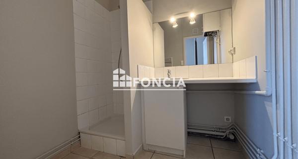 Location Appartement 2 pièces 43.4 m² - Villeurbanne 69100