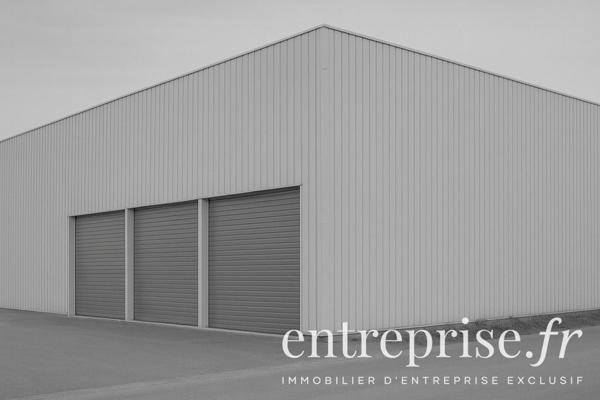 Bâtiment professionnel avec visibilité stratégique – 682 m² sur 2 000 m² de terrain - Nord Ouest d'Angers
