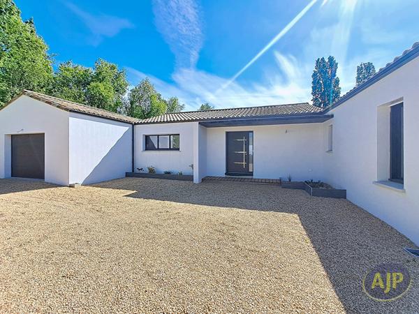 Vente maison Challans : 522 500 € - AJP Immobilier Challans