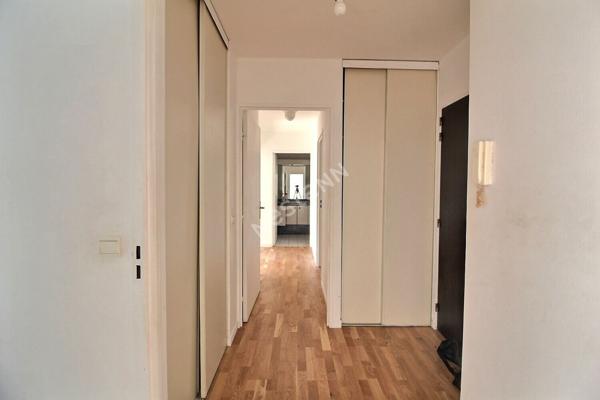 Appartement 3 pièces 67 m² + balcon + parking