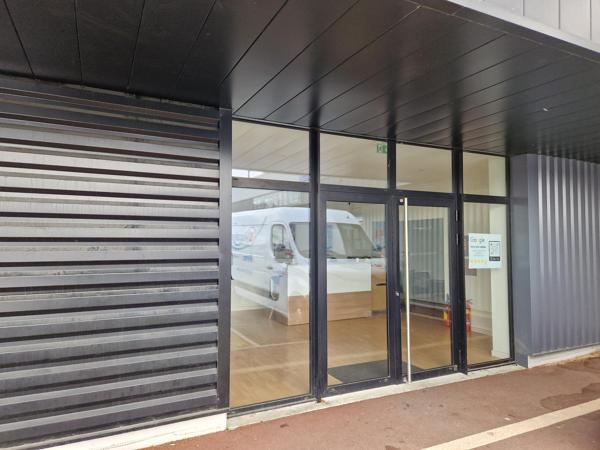 Local Commercial 450m² – Cholet