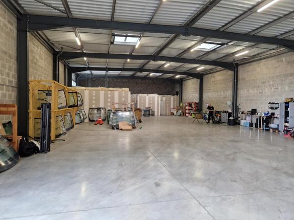 Local Commercial 450m² – Cholet