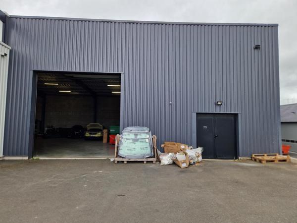 Local Commercial 450m² – Cholet