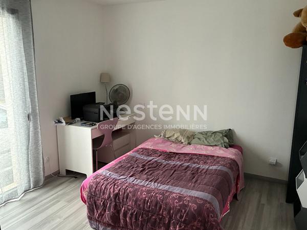 Maison récente de plain-pied avec grand terrain à Briollay