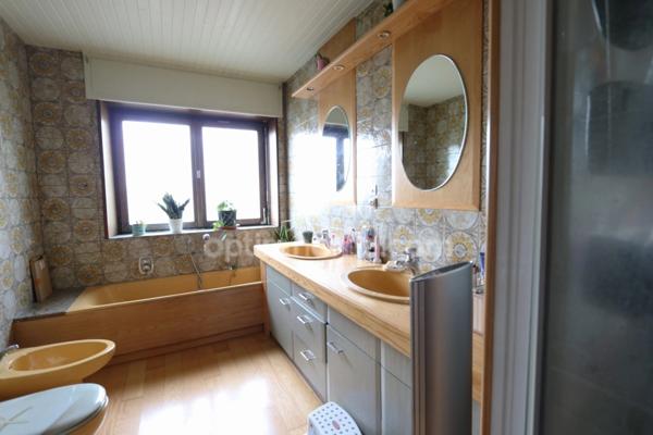 BERTRANGE - MAISON DE 155 M² AVEC 4 CHAMBRES, GARAGE ET JARDIN ! FORT POTENTIEL !