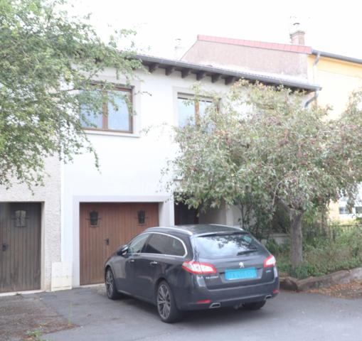 BERTRANGE - MAISON DE 155 M² AVEC 4 CHAMBRES, GARAGE ET JARDIN ! FORT POTENTIEL !