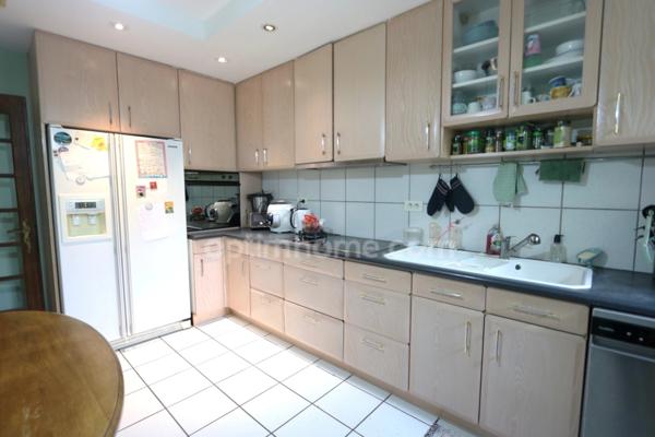 BERTRANGE - MAISON DE 155 M² AVEC 4 CHAMBRES, GARAGE ET JARDIN ! FORT POTENTIEL !