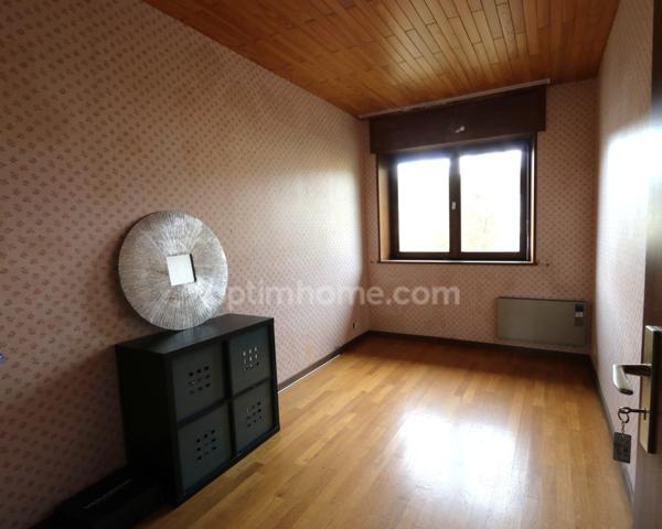 BERTRANGE - MAISON DE 155 M² AVEC 4 CHAMBRES, GARAGE ET JARDIN ! FORT POTENTIEL !