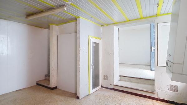 Maison de ville à rénover de 3 pièces à vendre au centre-ville de Carpentras