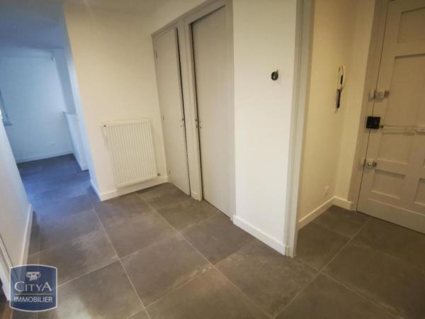 Appartement à louer 4 pièces 68.97m² Saint-Étienne (42000)