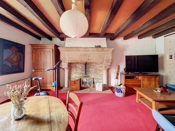 Maison à vendre 10 pièces PARTHENAY (79) - 306 m² - 6 ch - terrain 1496 m² - piscine