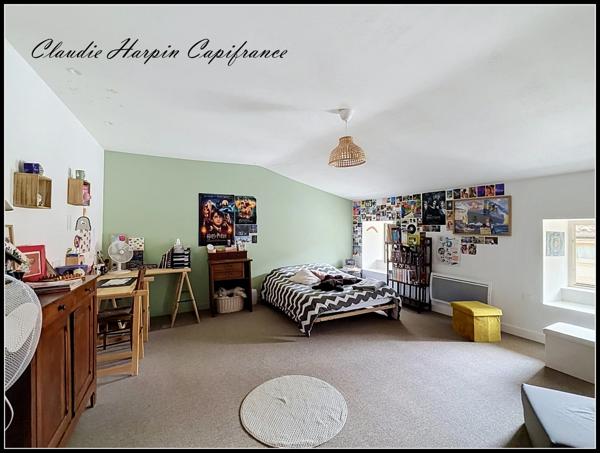 Maison à vendre 10 pièces PARTHENAY (79) - 306 m² - 6 ch - terrain 1496 m² - piscine