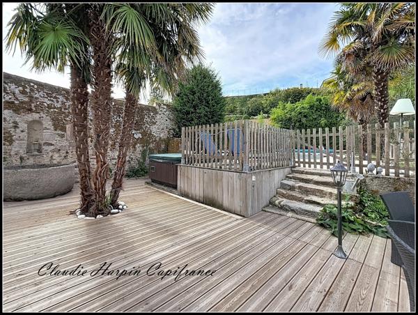 Maison à vendre 10 pièces PARTHENAY (79) - 306 m² - 6 ch - terrain 1496 m² - piscine