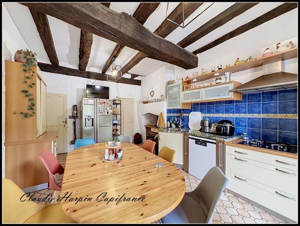 Maison à vendre 10 pièces PARTHENAY (79) - 306 m² - 6 ch - terrain 1496 m² - piscine