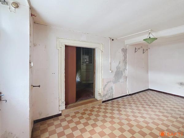 Grande maison de caractère ou deux logements avec dépendances à réinventer selon vos envies