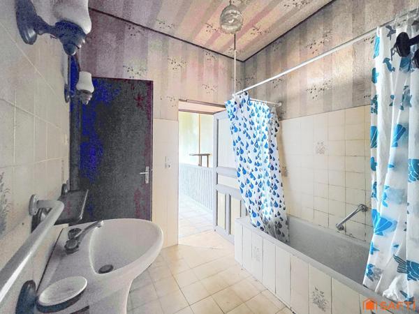 Grande maison de caractère ou deux logements avec dépendances à réinventer selon vos envies