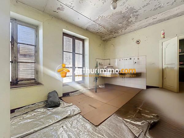 Vente Maison 7 pièces 180 m2 à Saint-Étienne-de-Saint-Geoirs