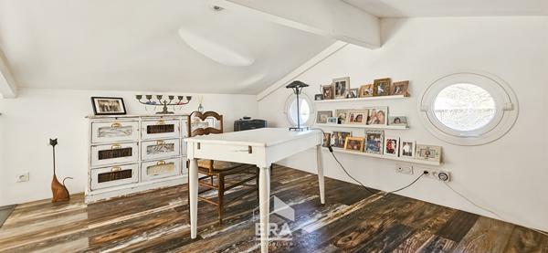 BLANQUEFORT - Maison 190m² plain-pied - grande parcelle - piscine - calme -