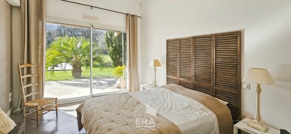 BLANQUEFORT - Maison 190m² plain-pied - grande parcelle - piscine - calme -