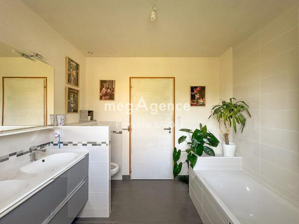 Maison à Saint-Christophe-du-Bois, 49280 - 6 pièces 133m²