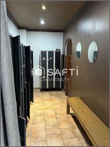 VENTE MURS LIBRE AVEC LOCATAIRE LOCAL COMMERCIAL EN MONO Propriété DE 230 M2 AVEC 2 PLACES DE PARKING IDEAL INVESTISSEUR