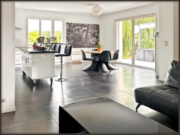 Proche de RETHEL (08) Maison contemporaine de 2009 avec 1491m² de terrain, sous-sol total