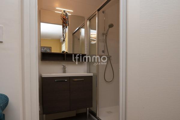 Bel attique 5 p. 98 m² avec terrasse 58 m² et deux parkings