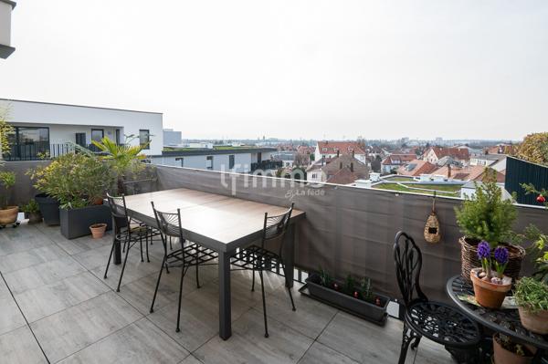 Bel attique 5 p. 98 m² avec terrasse 58 m² et deux parkings