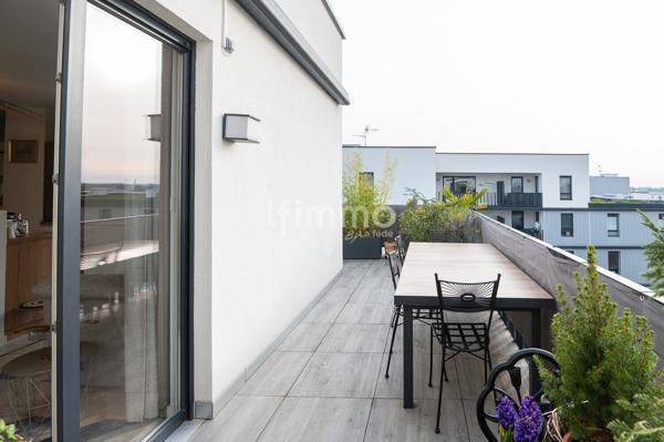 Bel attique 5 p. 98 m² avec terrasse 58 m² et deux parkings