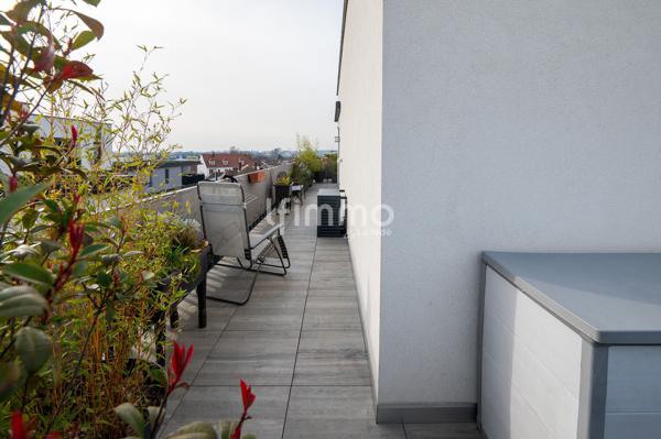 Bel attique 5 p. 98 m² avec terrasse 58 m² et deux parkings