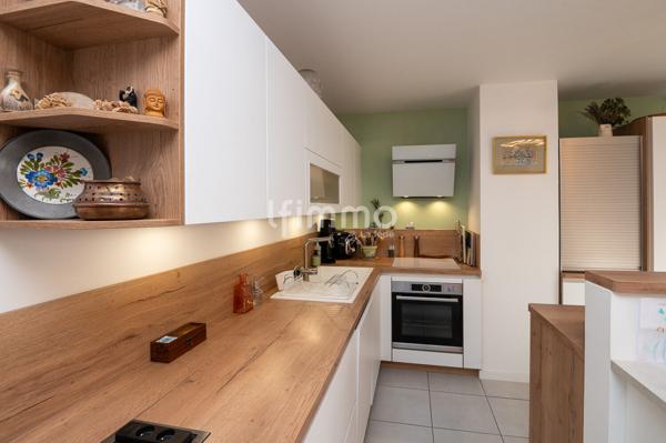 Bel attique 5 p. 98 m² avec terrasse 58 m² et deux parkings