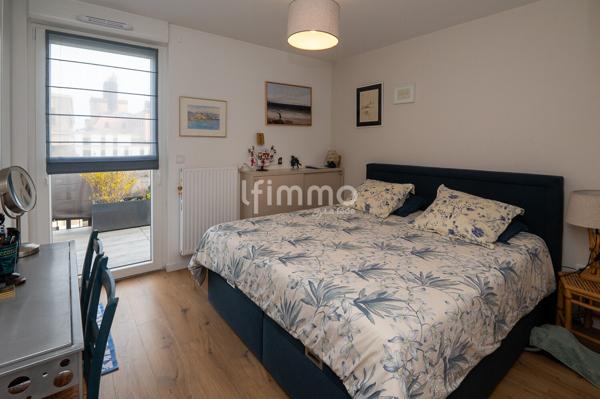 Bel attique 5 p. 98 m² avec terrasse 58 m² et deux parkings