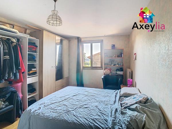 Saint-Just-la-Pendue (42540) A VENDRE- SAINT- JUST- LA- PENDUE- MAISON FAMILIALE AVEC TERRAIN DE 1452 M2