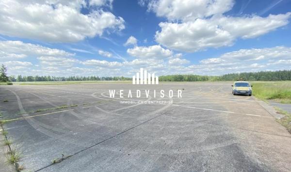 À LOUER  Ensemble : Entrepôts / Hangars / Bureaux de 193 m² à 4594 m²  TOURS NORD