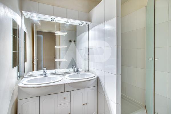 SEVRES CENTRE - APPARTEMENT 2 CHAMBRES €375 000 ** - Référence 653-S