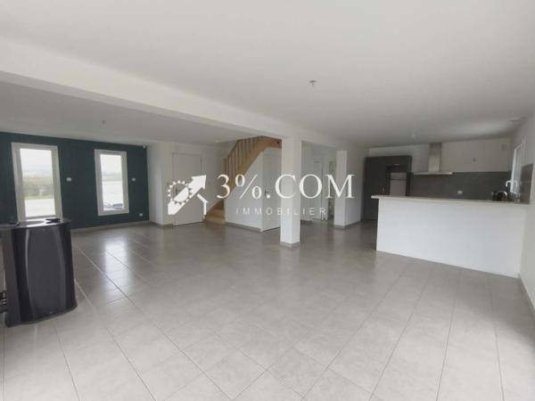 Maison
                                                                                                                                                                                                                                                                                                                        4 pièce(s)                                                                                                                                                                                                          3 chambre(s)                                                                                                                                                                                                          103  m²