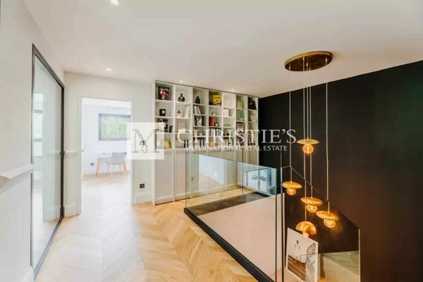 Bouliac – Villa contemporaine aux lignes épurées – Vue dominante et sérénité